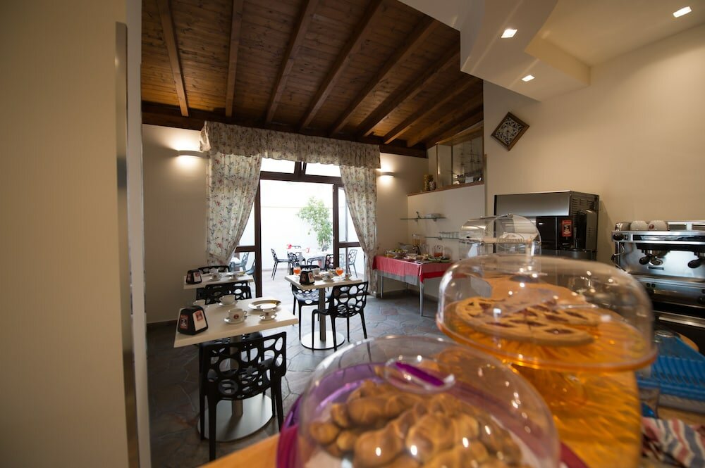 Фото Hotel Aliai