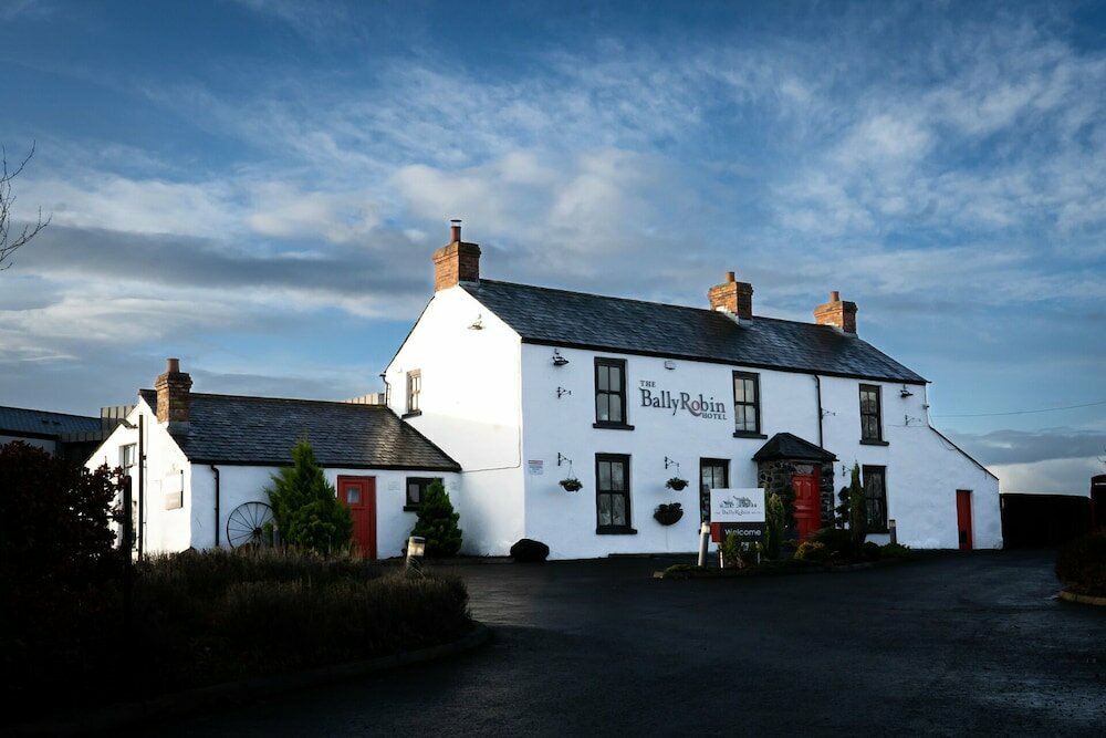 Hotel Ballyrobin Hotel, County Antrim, photo