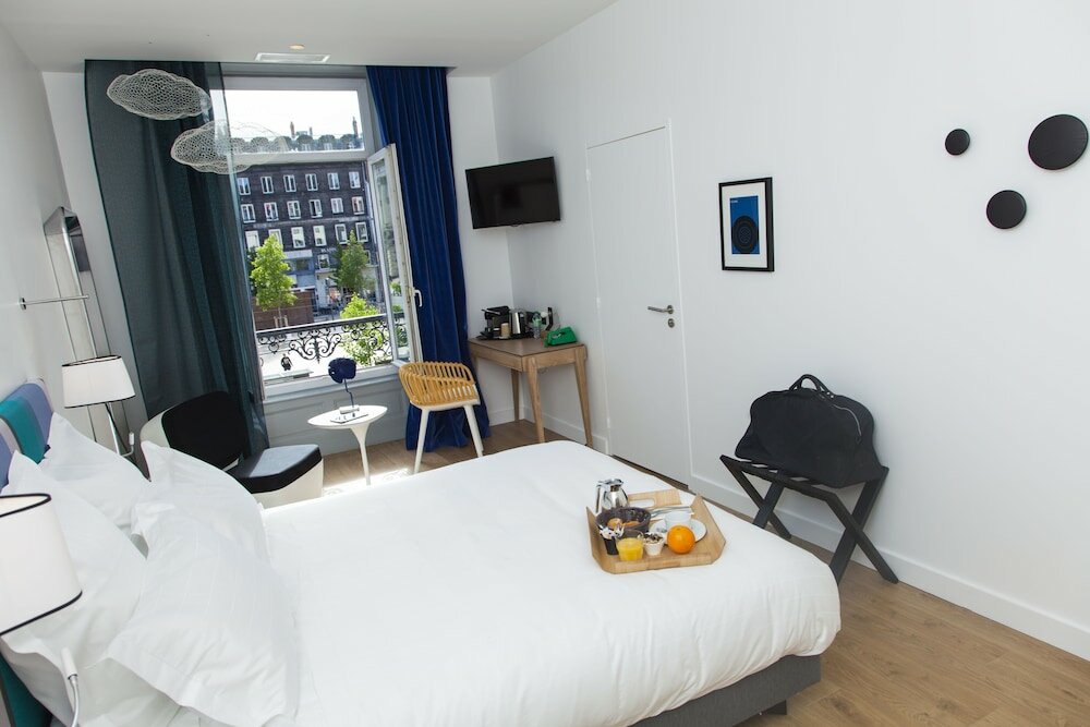 Фото Hôtel Le Lion