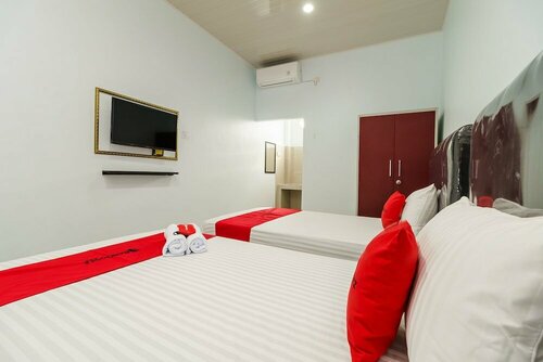Гостиница RedDoorz Plus near Palembang Icon Mall 2 в Палембанге