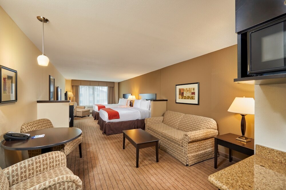 Фото Holiday Inn Express & Suites El Paso Airport Area, an Ihg Hotel