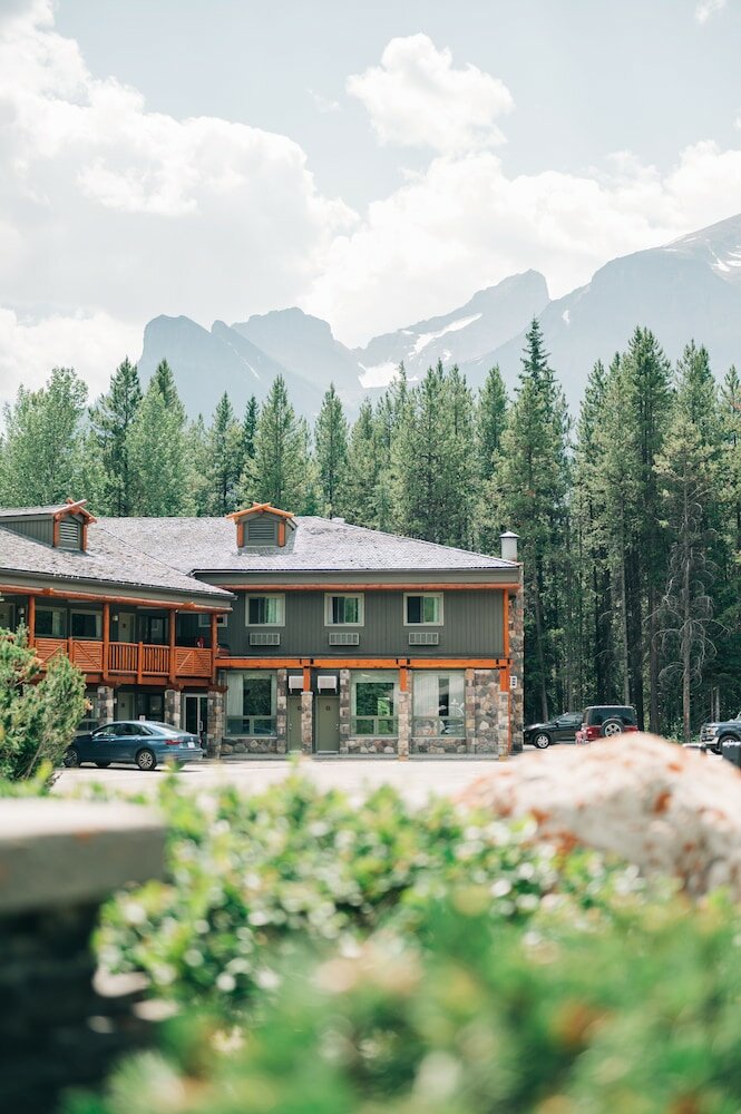 Фото Mountaineer Lodge