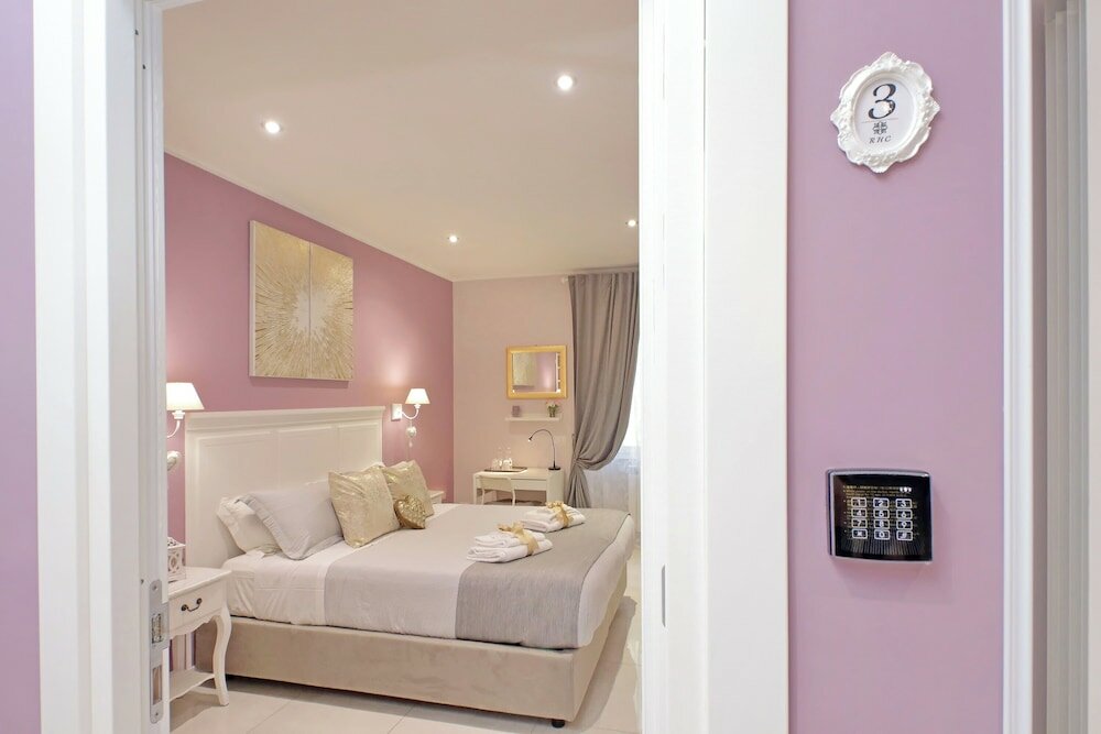 Фото Roman Holiday Charming