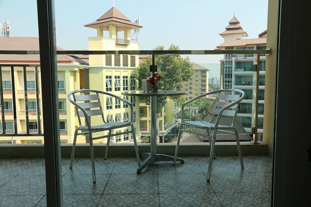 Фото Crystal Palace Hotel Pattaya