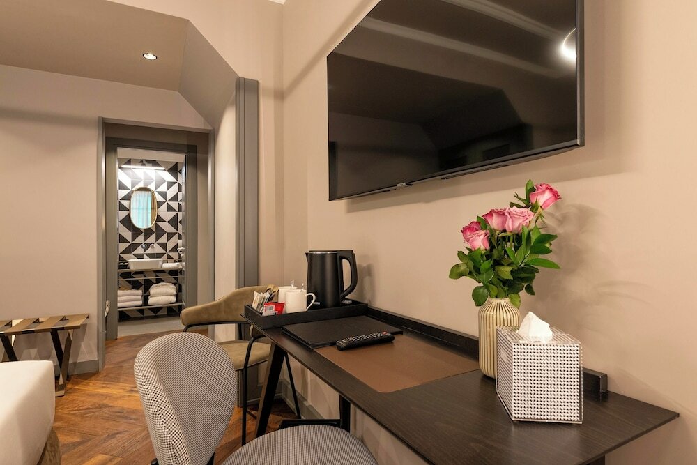 Фото Loly Boutique Hotel