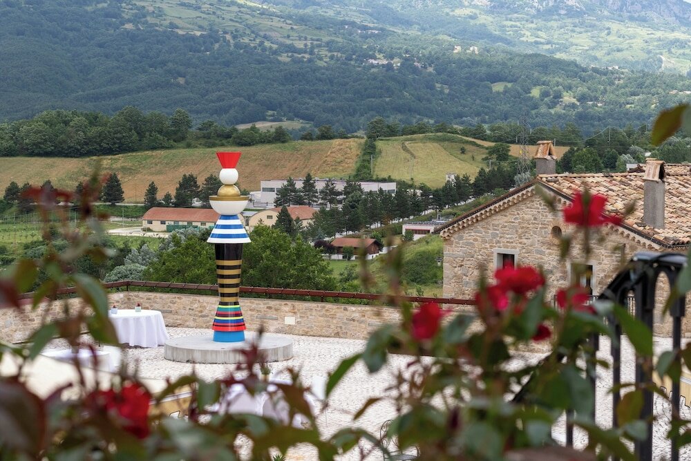Фото Borgotufi Albergo Diffuso