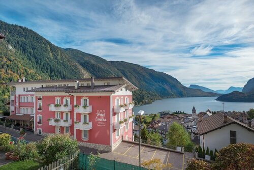 Внешний вид отеля Londra в Мольвено, фото 4