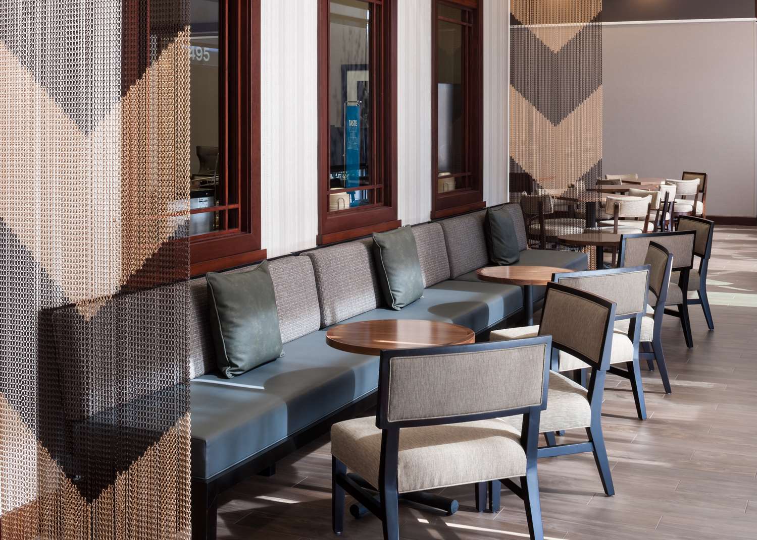 Фото Hampton Inn & Suites Boise-Downtown