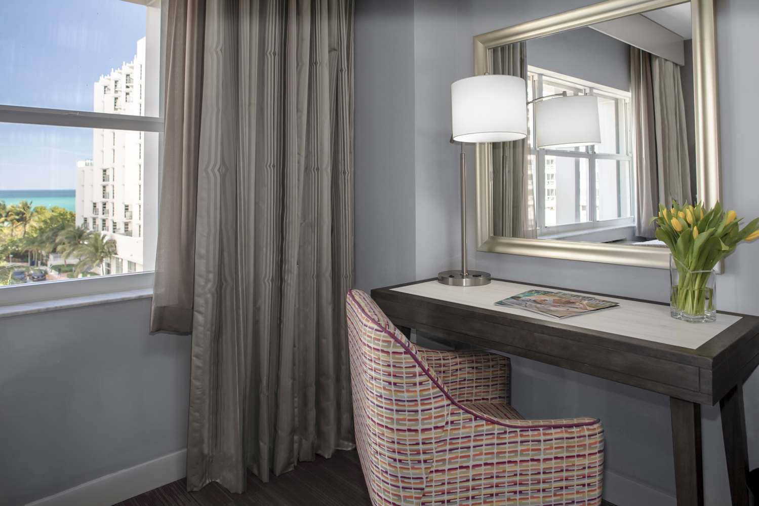 Фото Hampton Inn Miami Beach - Mid Beach, Fl