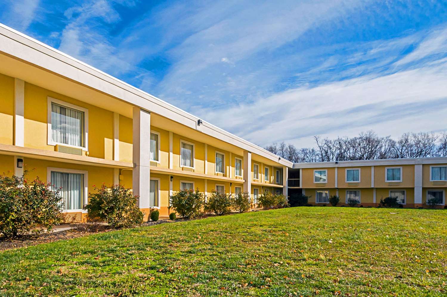 Фото Quality Inn & Suites