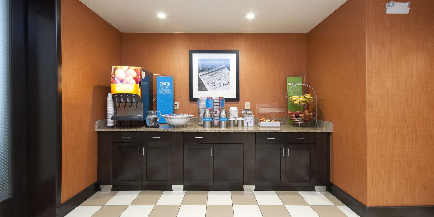 Фото Hampton Inn & Suites Seneca-Clemson Area