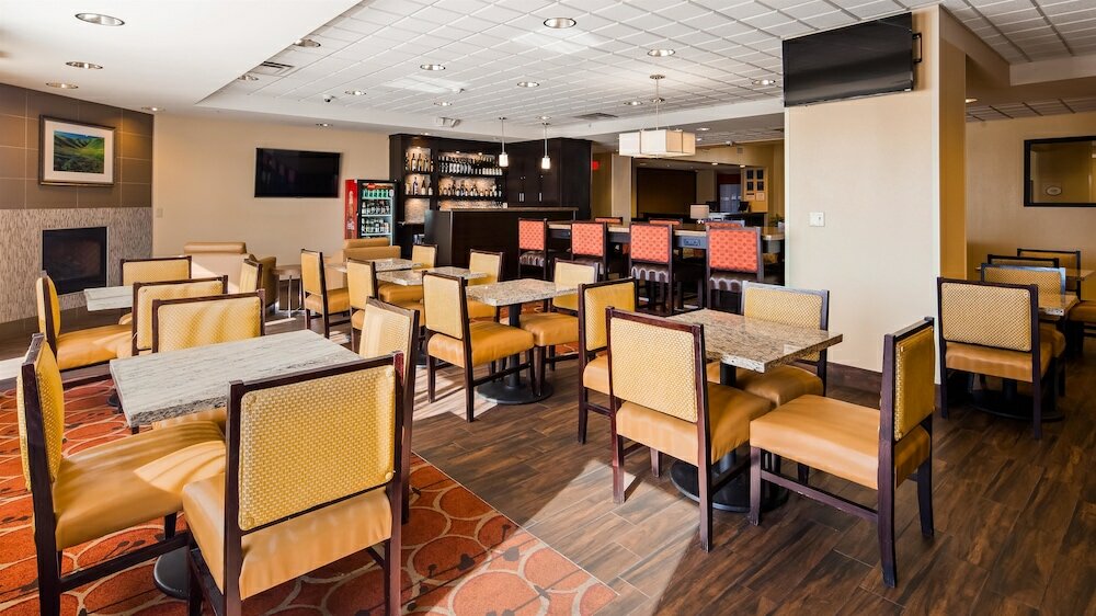 Фото Best Western Plus Desert Poppy Inn