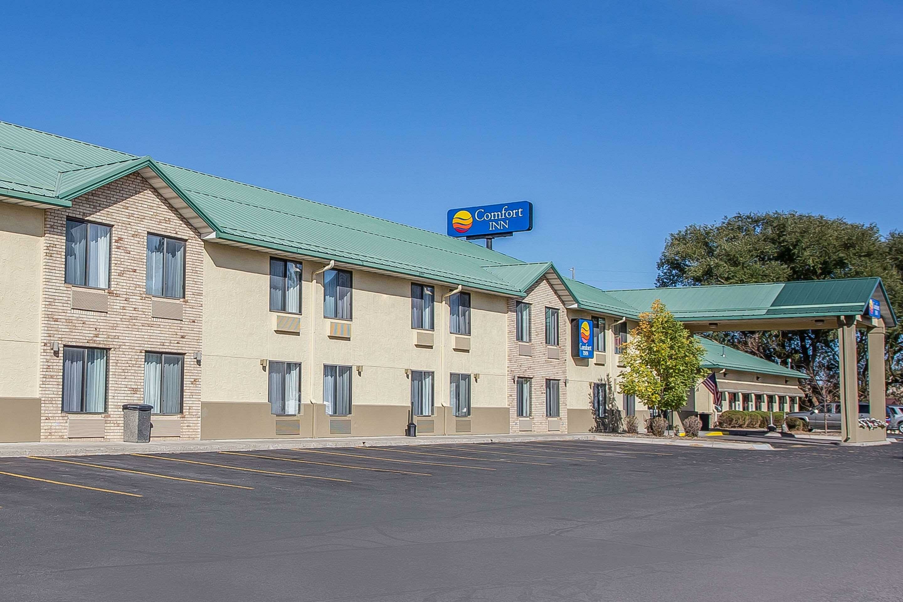 Фото Yellowstone River Inn & Suites