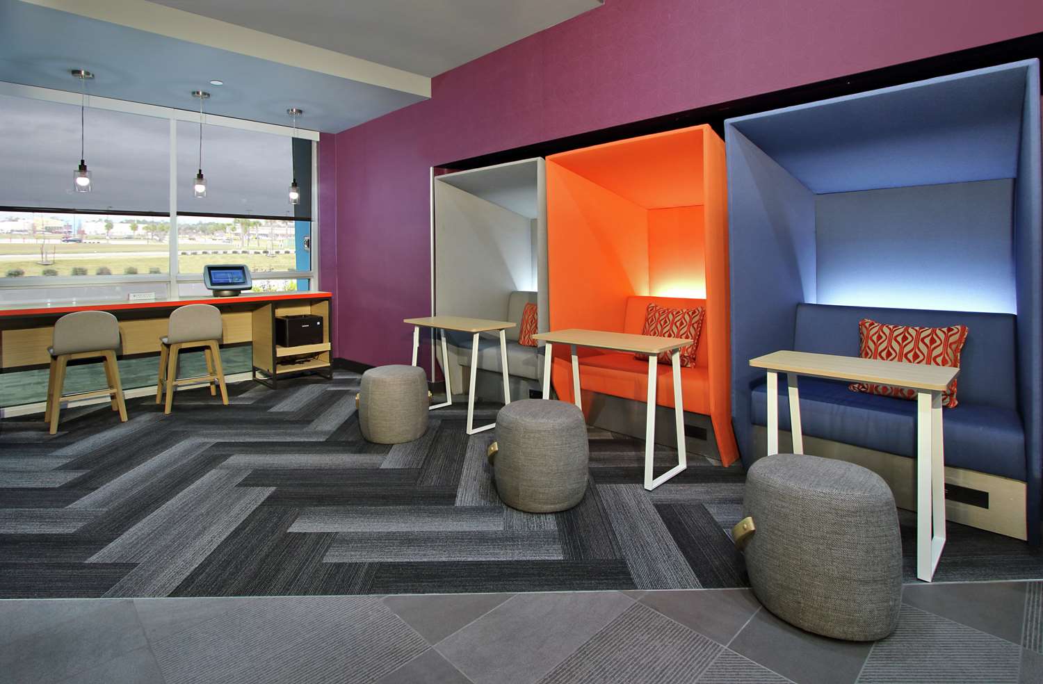 Фото Tru by Hilton Mobile