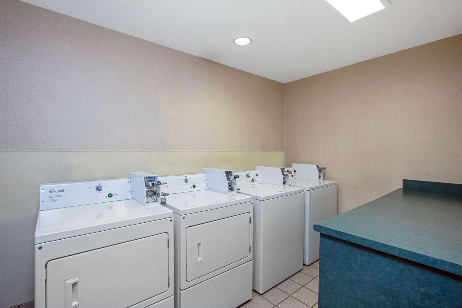Фото La Quinta Inn & Suites by Wyndham Manteca - Ripon