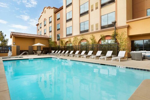 Внешний вид отеля Hilton Garden Inn Lompoc в Ломпоке, фото 2
