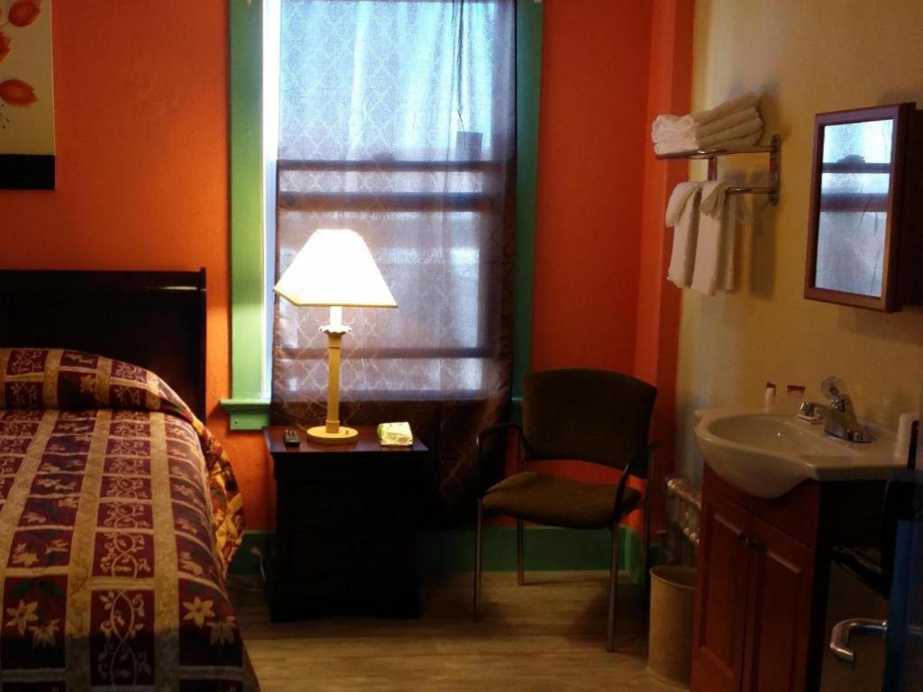 Фото Desmond Hotel