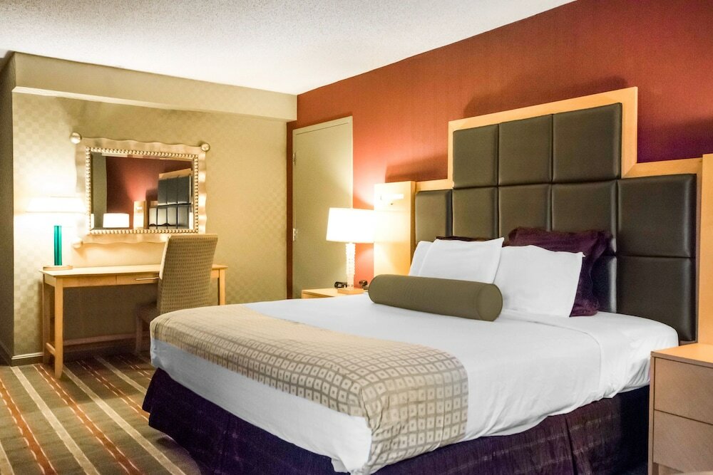 Фото Pier 5 Hotel Baltimore, Curio Collection by Hilton