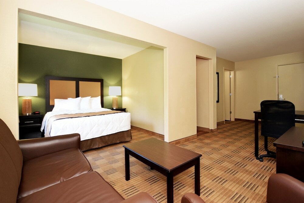 Фото Extended Stay America Suites Cleveland - Middleburg Heights