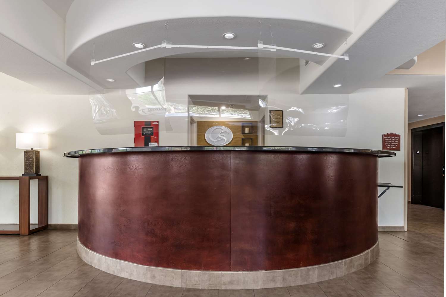 Фото Comfort Suites Medical Center near Six Flags