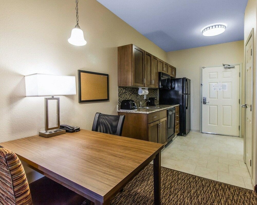 Фото MainStay Suites Watford City - Event Center