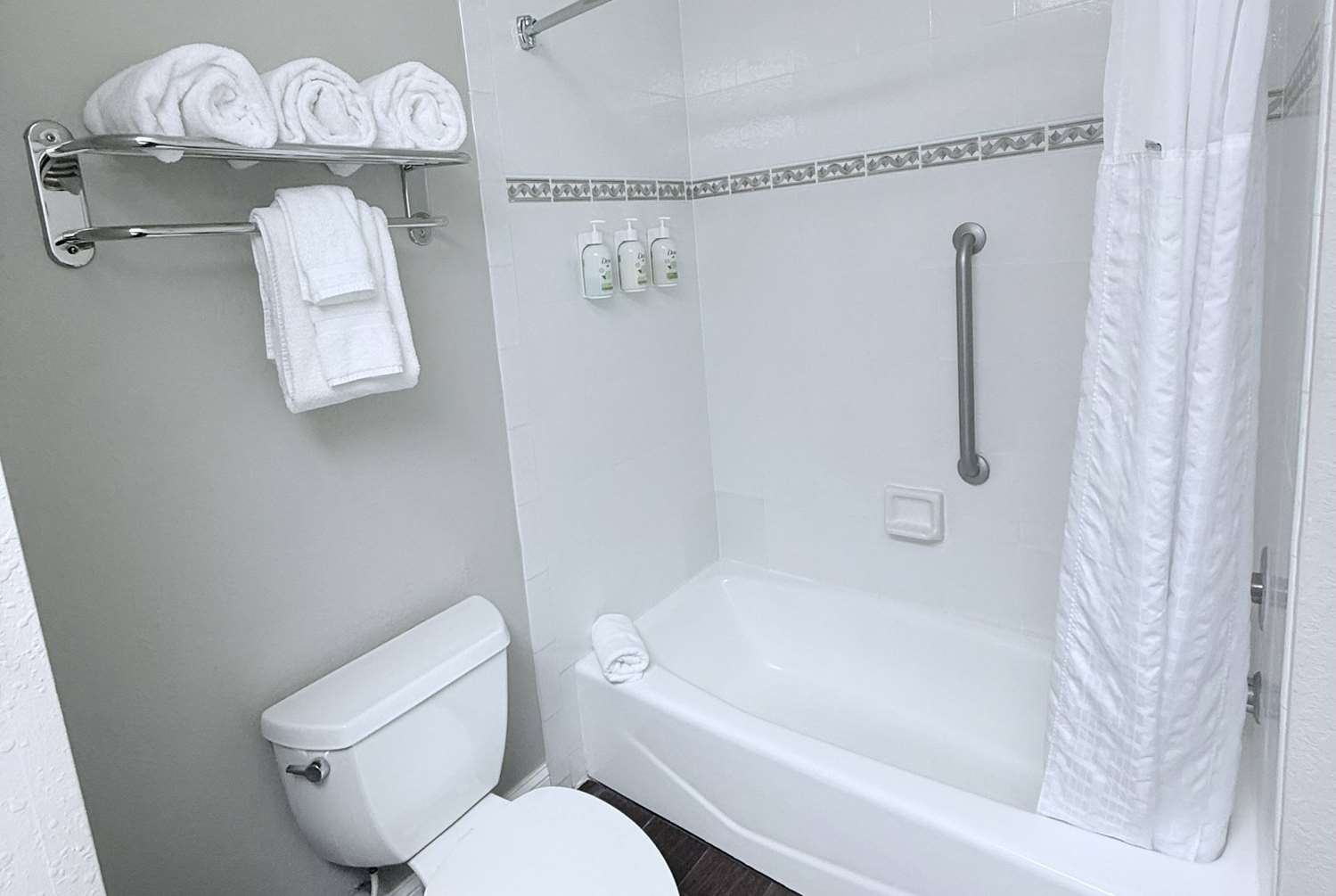 Фото La Quinta Inn & Suites by Wyndham Orlando Universal area