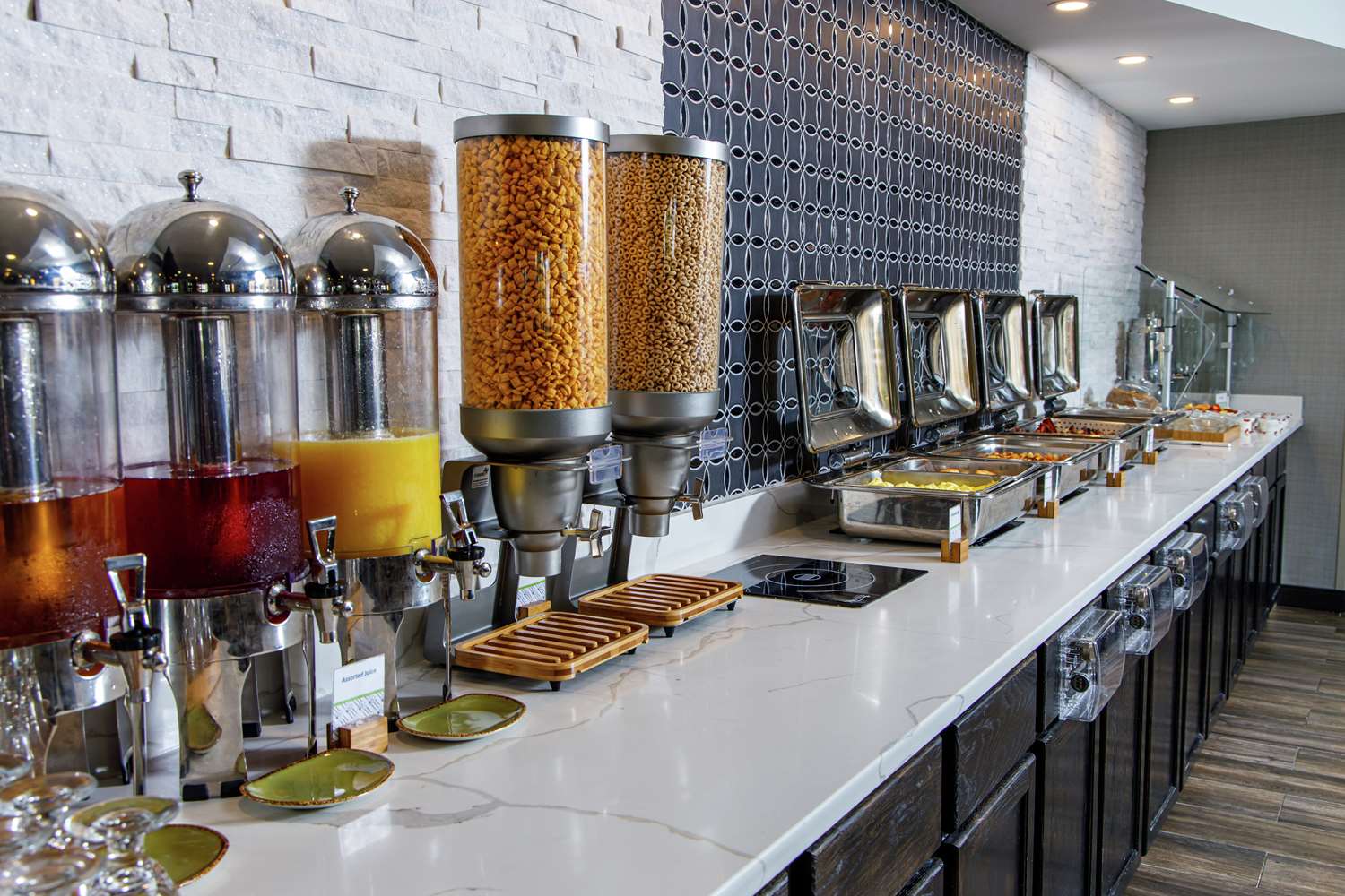 Фото DoubleTree by Hilton Appleton