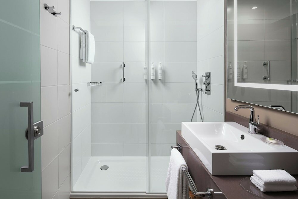 Фото Courtyard by Marriott Paris Porte de Versailles