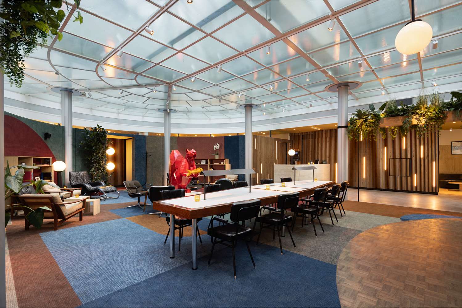 Фото Motto by Hilton Rotterdam Blaak