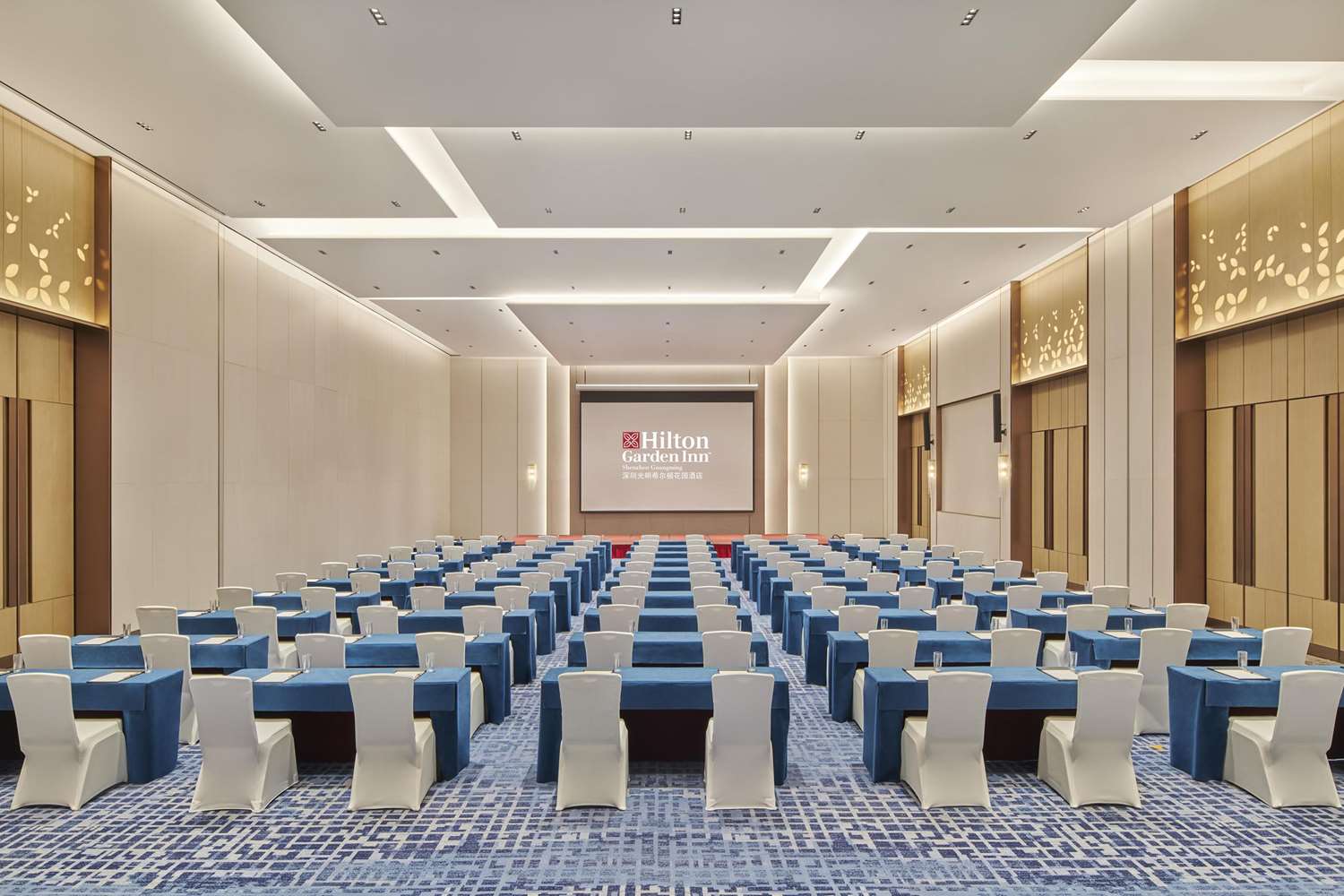 Фото Hilton Garden Inn Shenzhen Guangming