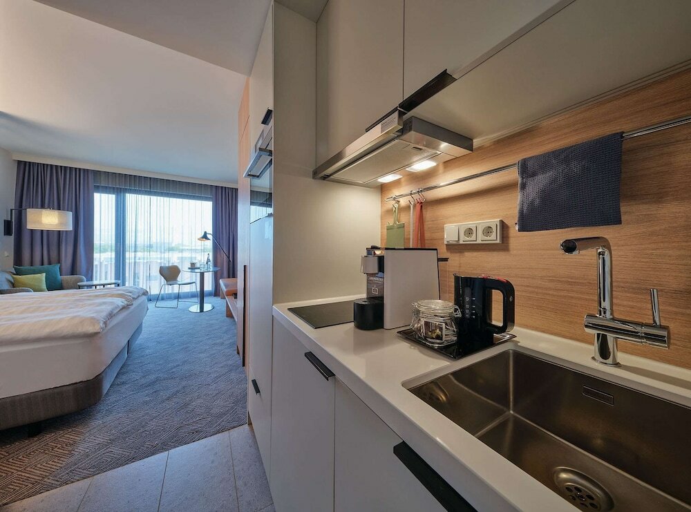 Фото Adina Apartment Hotel Cologne