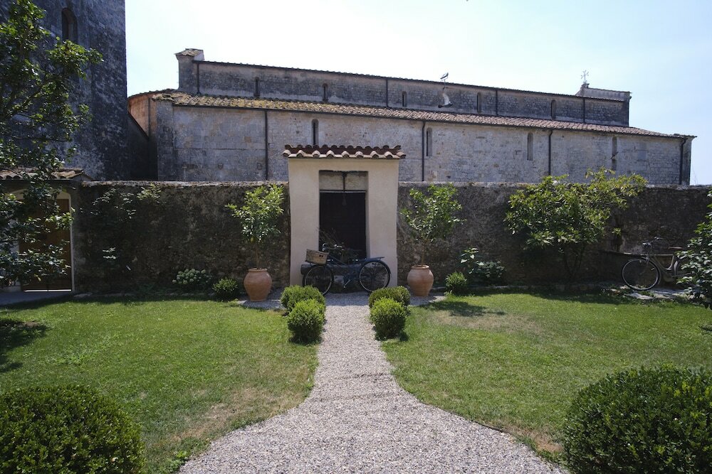 Фото Badia Giulia Prestigious Historical B&b