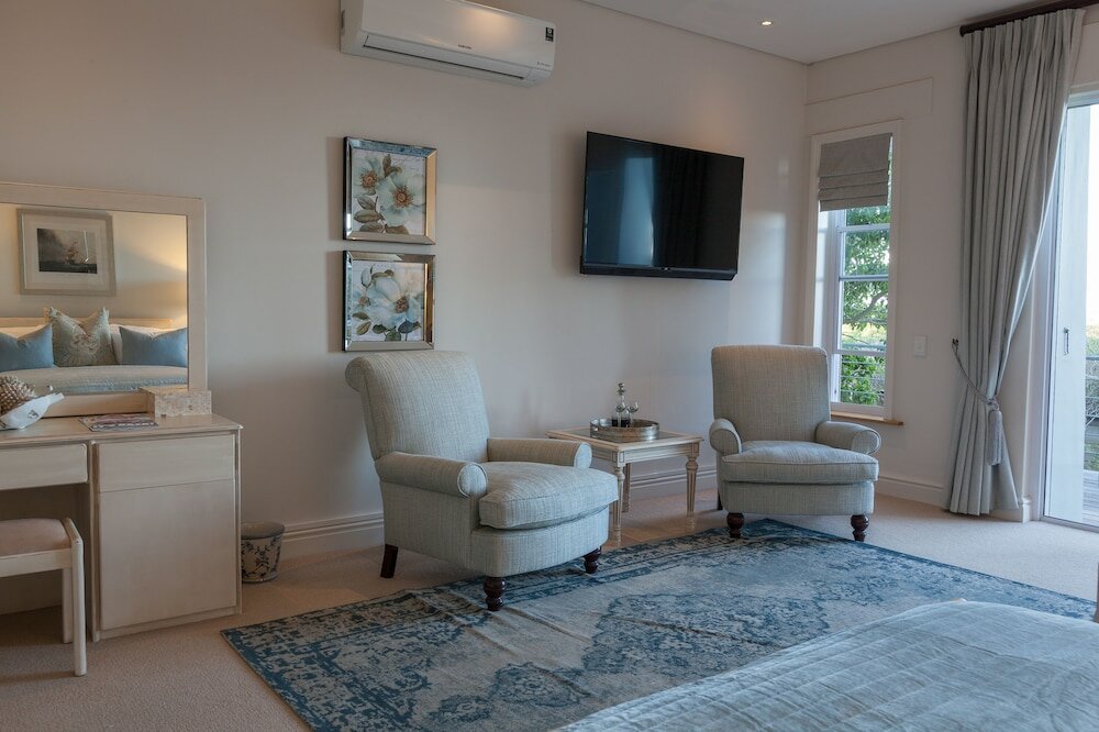 Фото Tintswalo Boulders