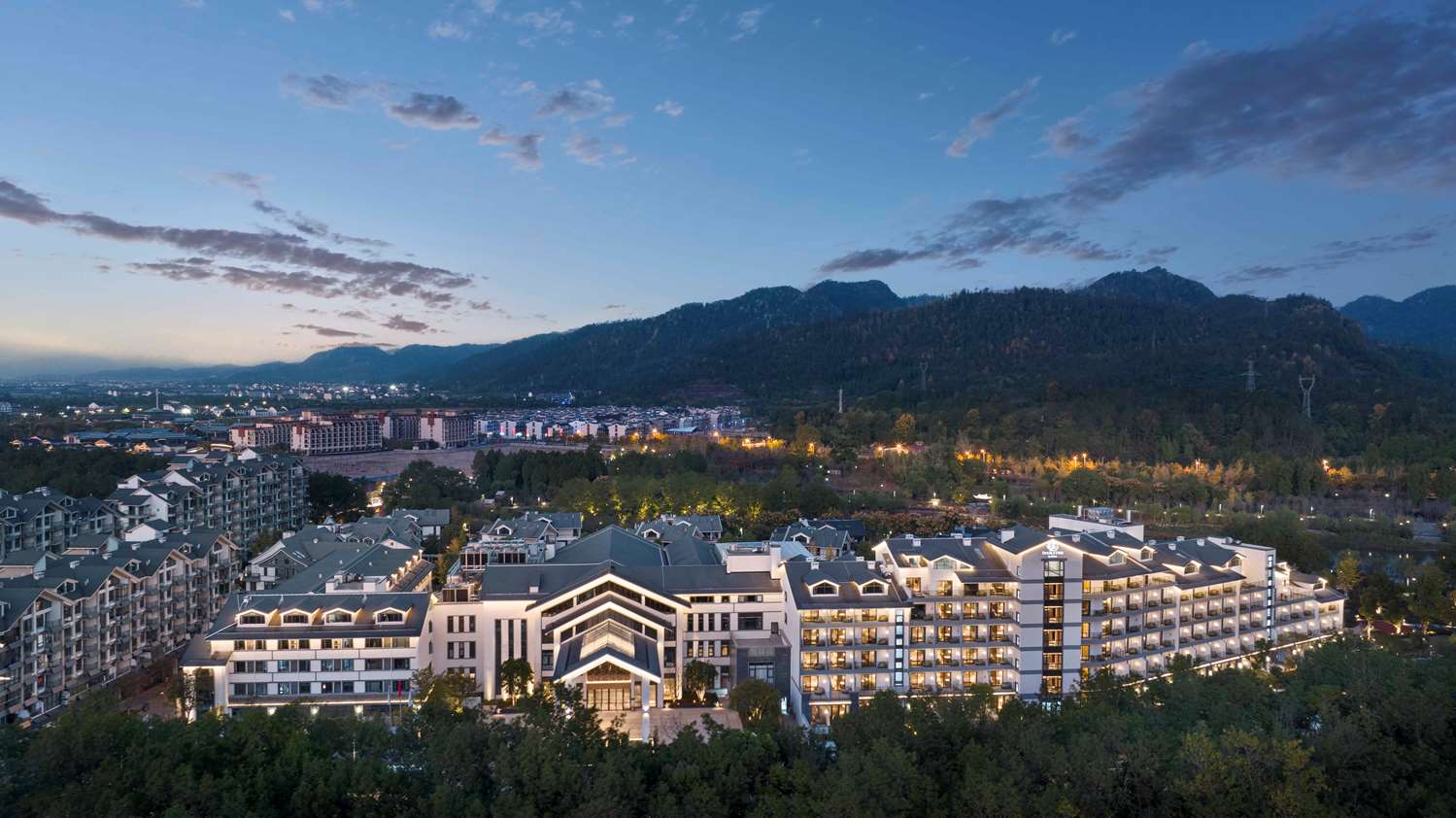 Фото DoubleTree by Hilton Taizhou Shenxianju