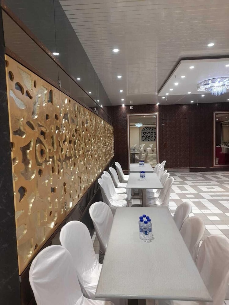 Фото Hotel Cliffton