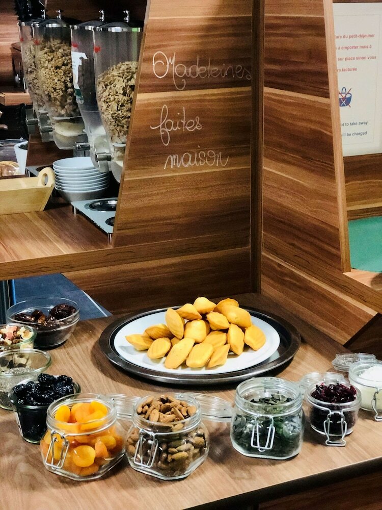 Фото Ibis Styles Bordeaux Centre Gare