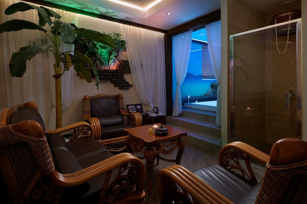 Фото Honour and Grace Hotel