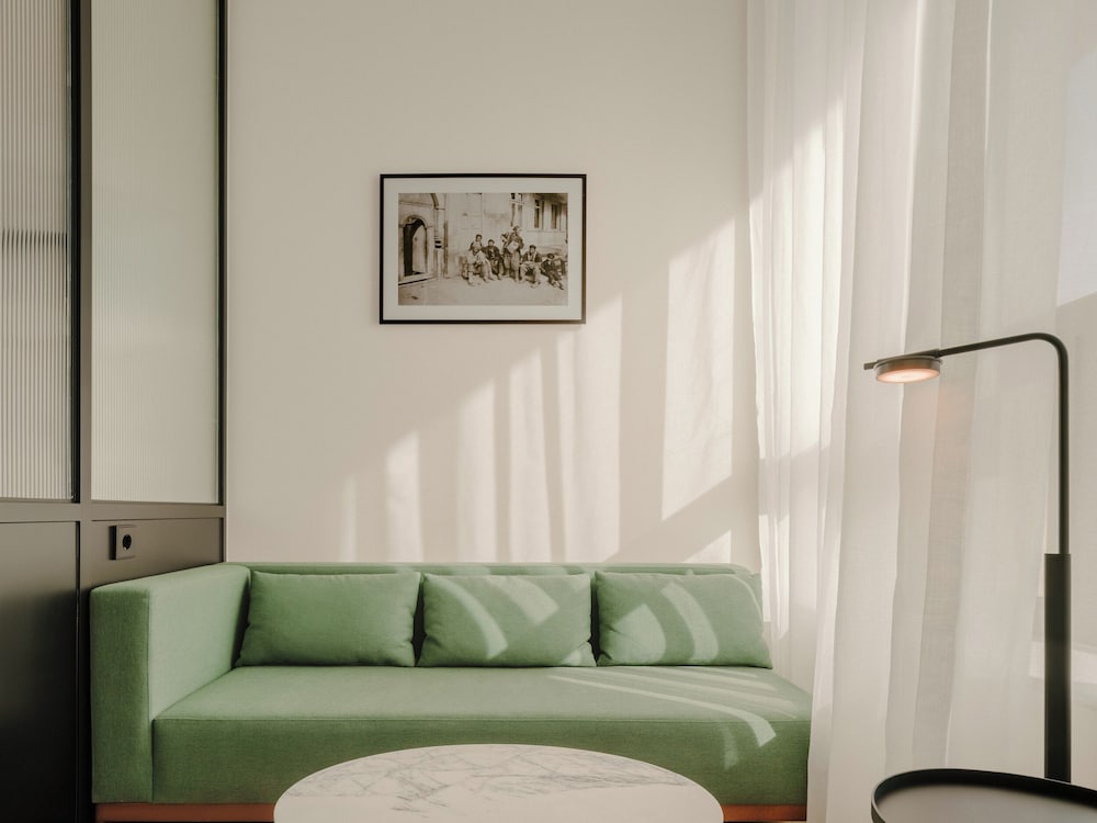 Фото The Telegraph Hotel