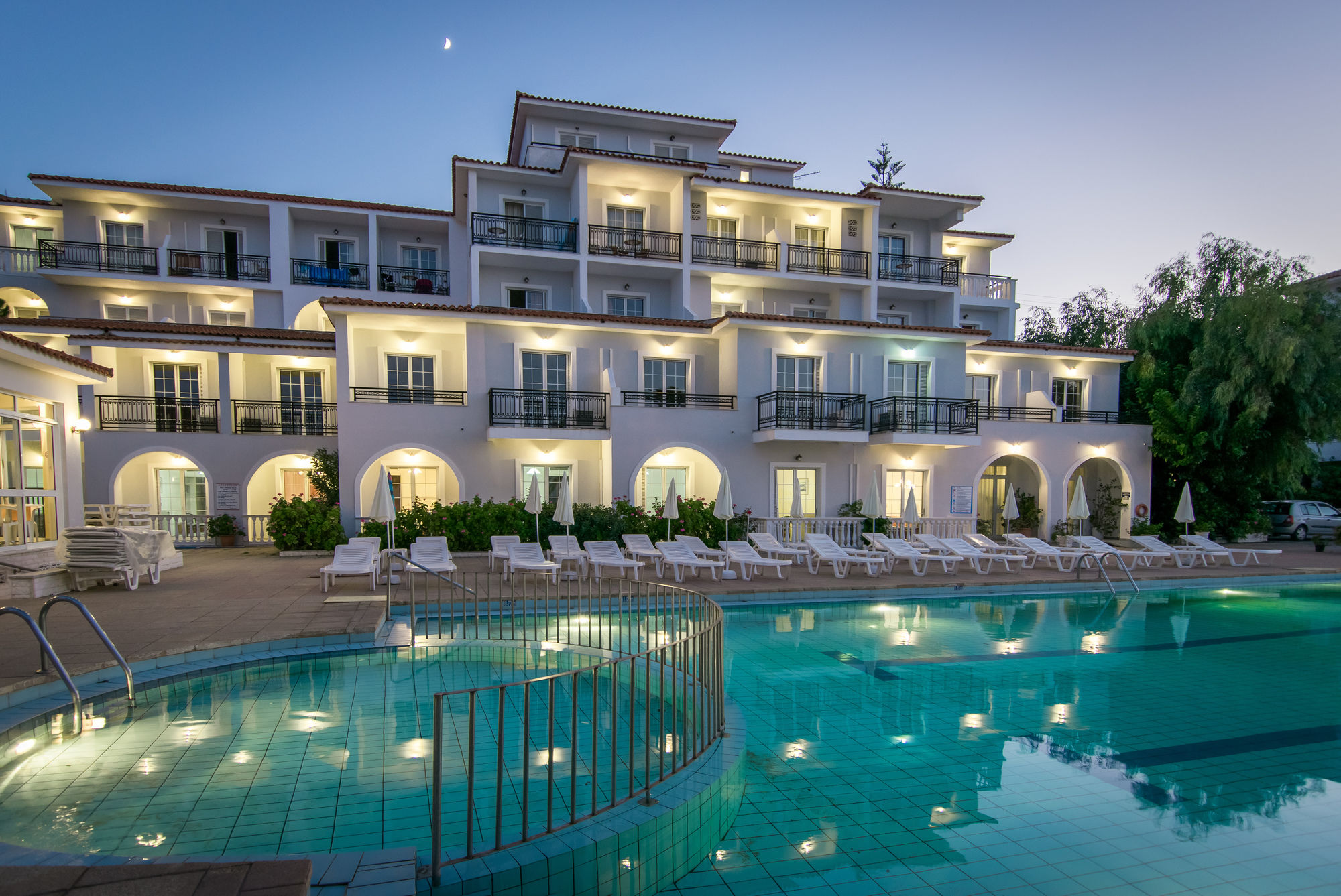 Фото Paradise Beach Hotel