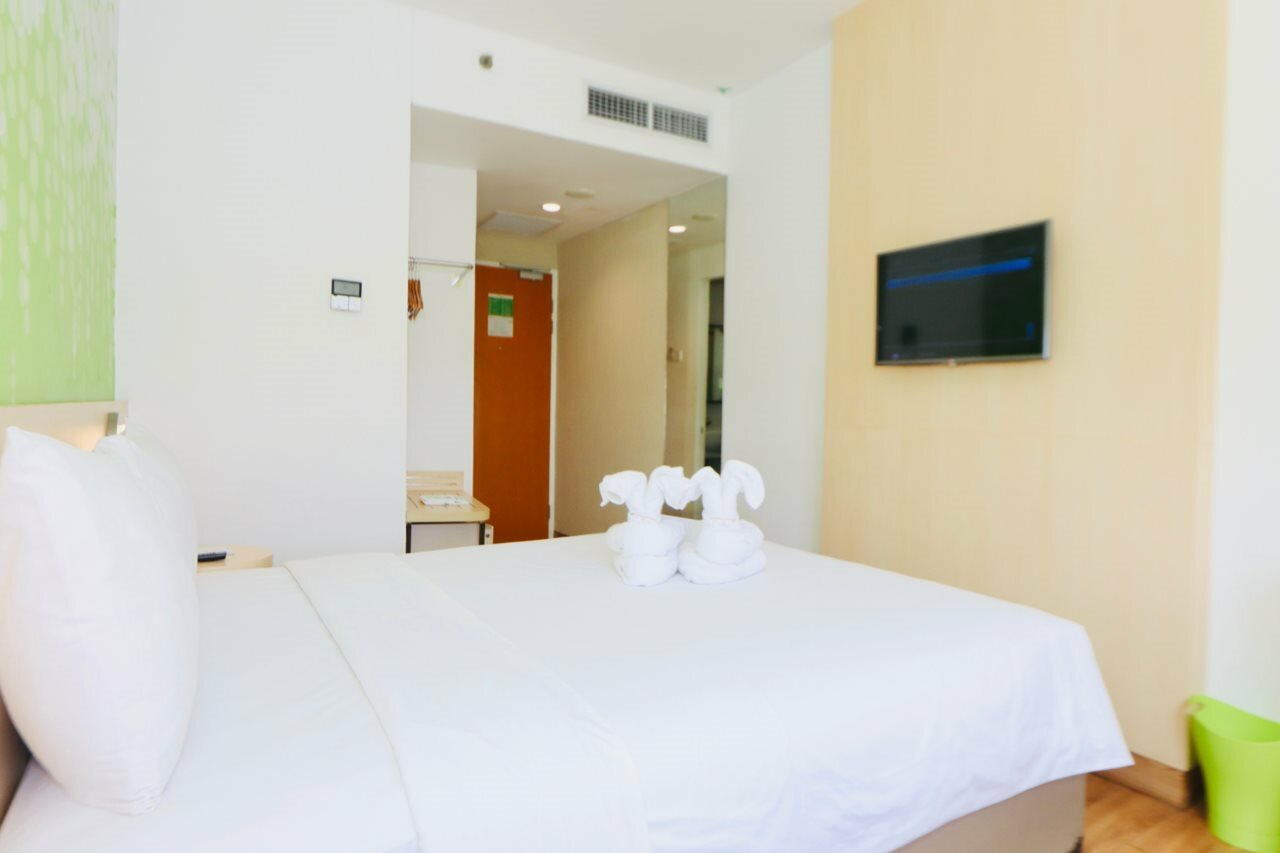 Фото Zest Jemursari by Swiss-Belhotel International