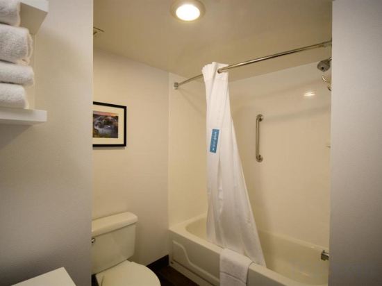 Фото Hampton Inn Salem East - Electric Road