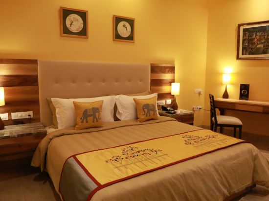 Фото JuSTa Sajjangarh Resort & SPA