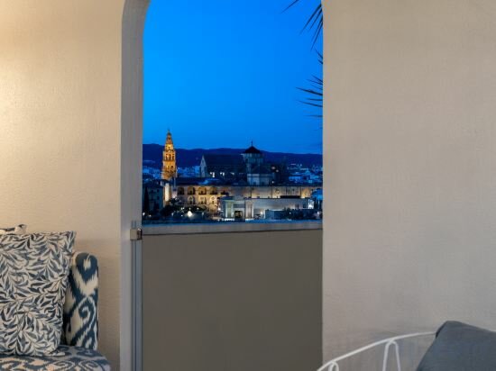 Фото Hesperia Cordoba