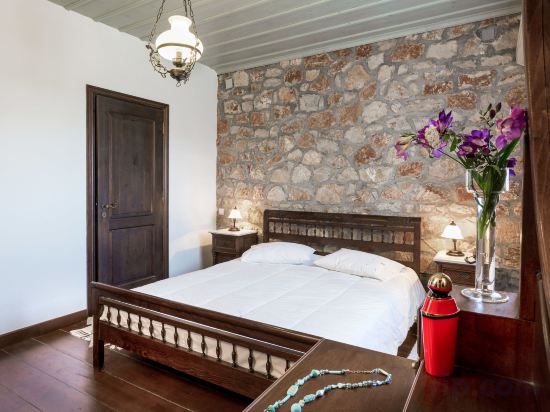 Фото Klymeni Traditional Homes