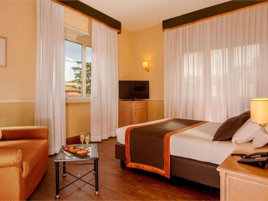 Фото Hotel Santa Costanza