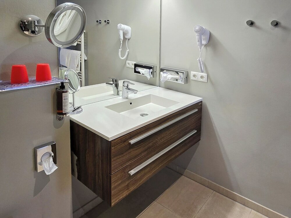 Фото Hotel Goldene Traube