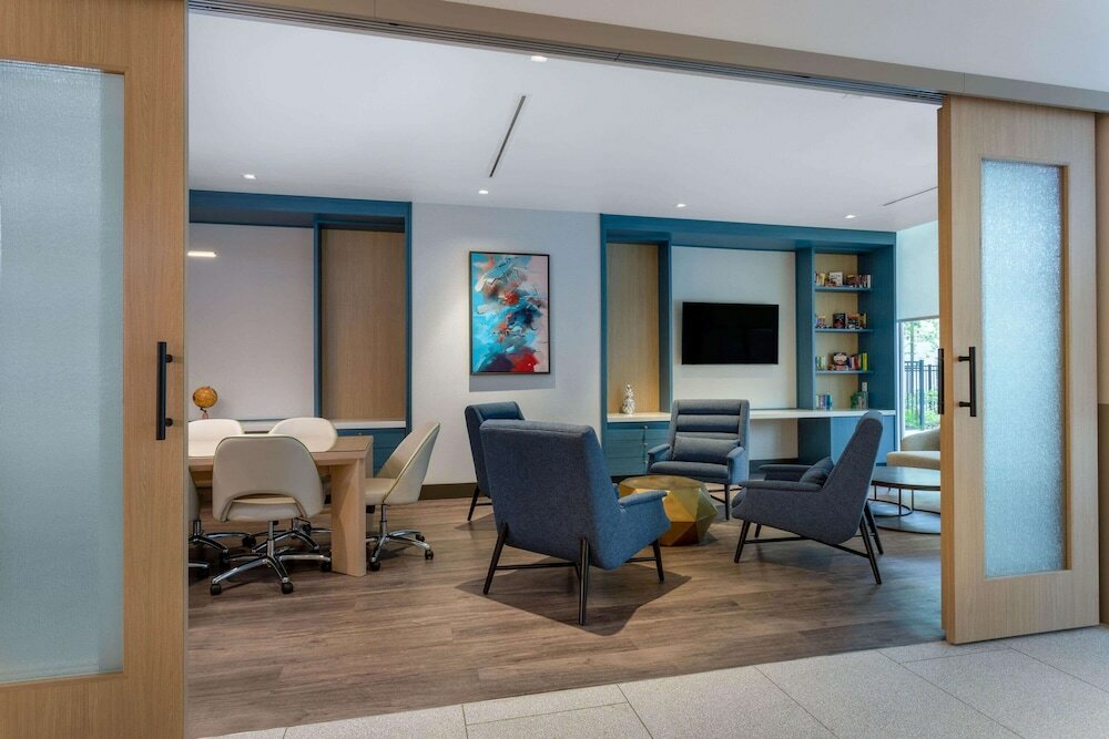 Фото Tryp by Wyndham Orlando