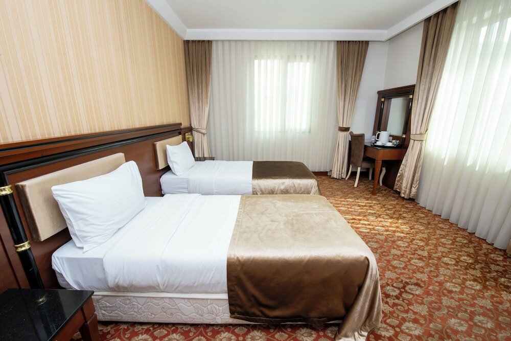 Фото Atropat Hotel