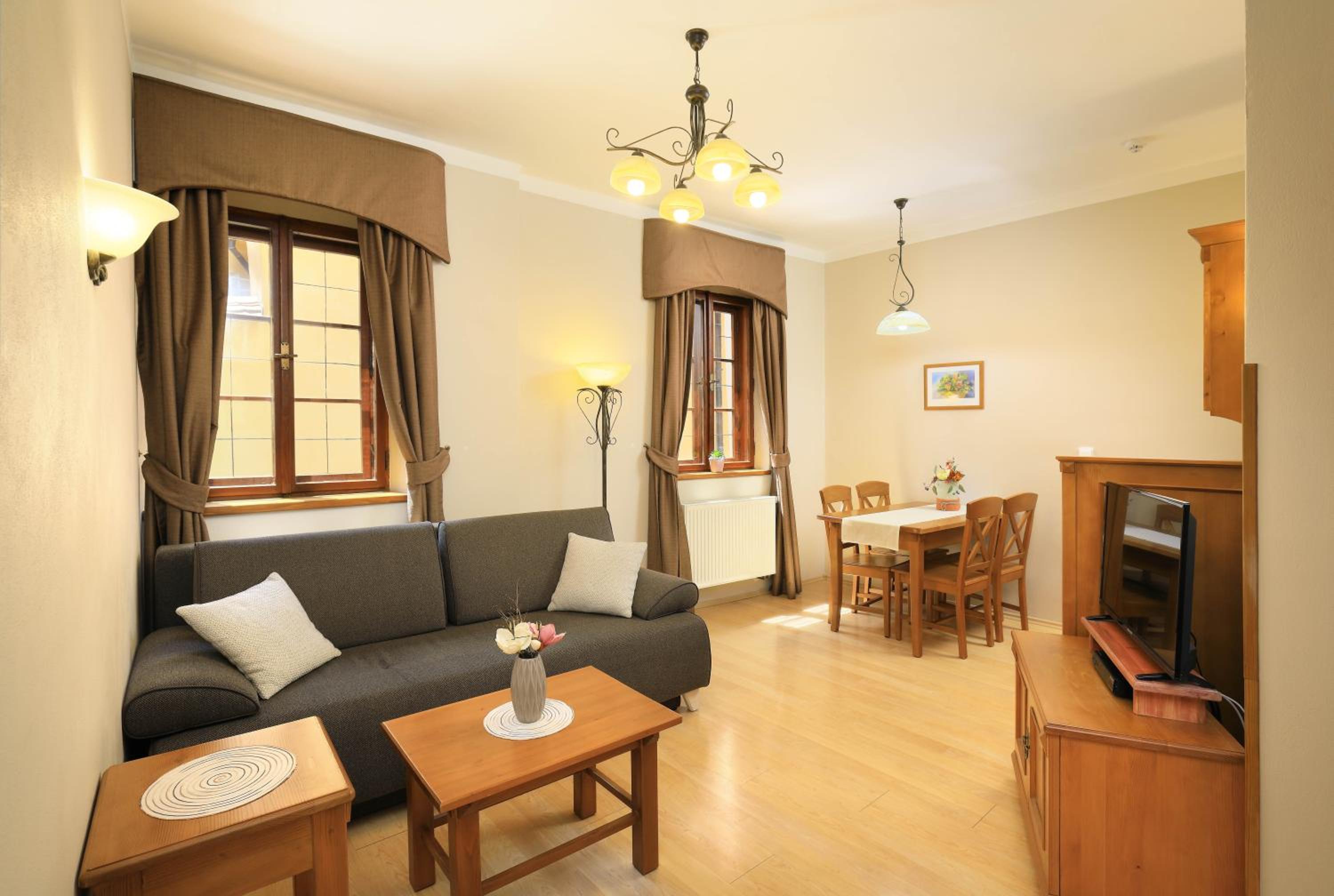 Фото Castle View Apartments