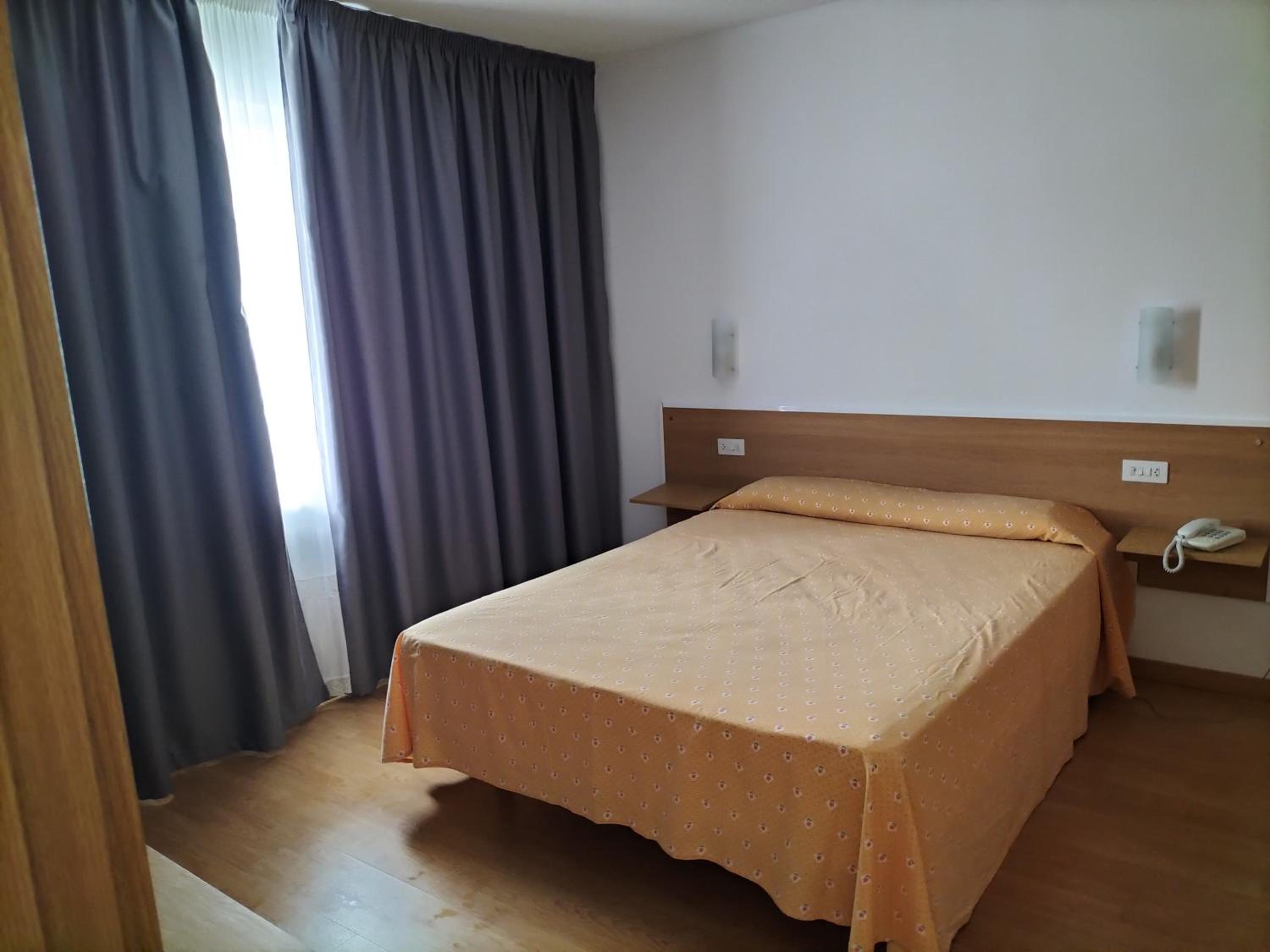 Фото Hotel Millán